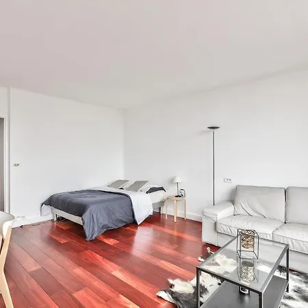 Studio In Luxury Building With Swimming Pool Appartamento *